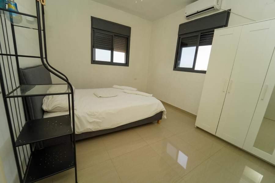 Family Master Apartment Nahariya Luaran gambar